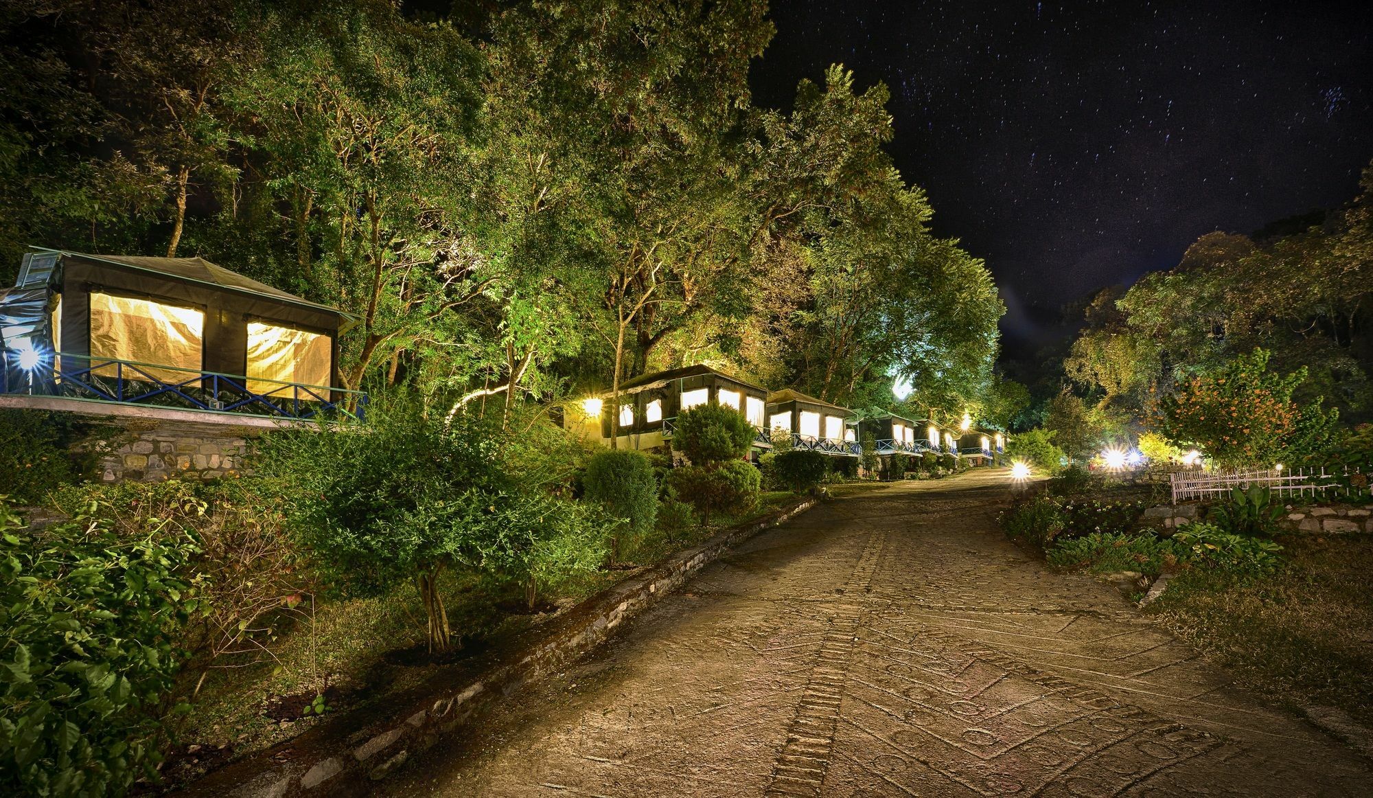 Latitude 29 By The Lake Resort Naukuchiatal Exterior photo